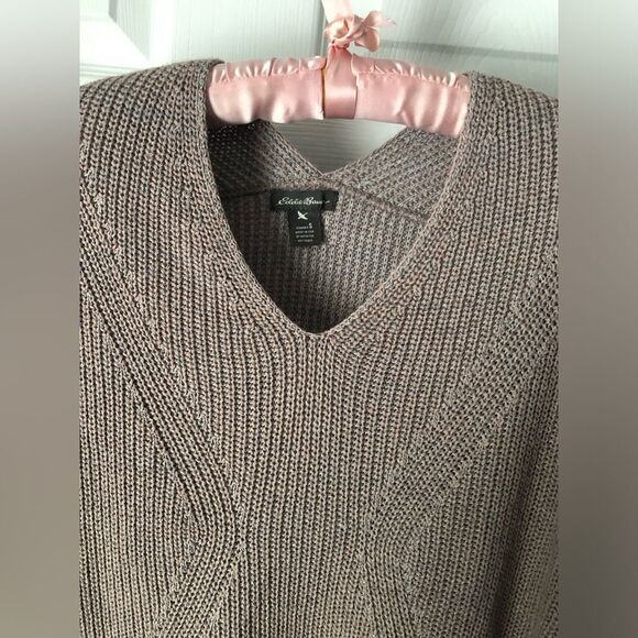 Eddie Bauer Women’s V-Neck Knit Sweater, Size small, Side Slits oversized - Picture 5 of 8